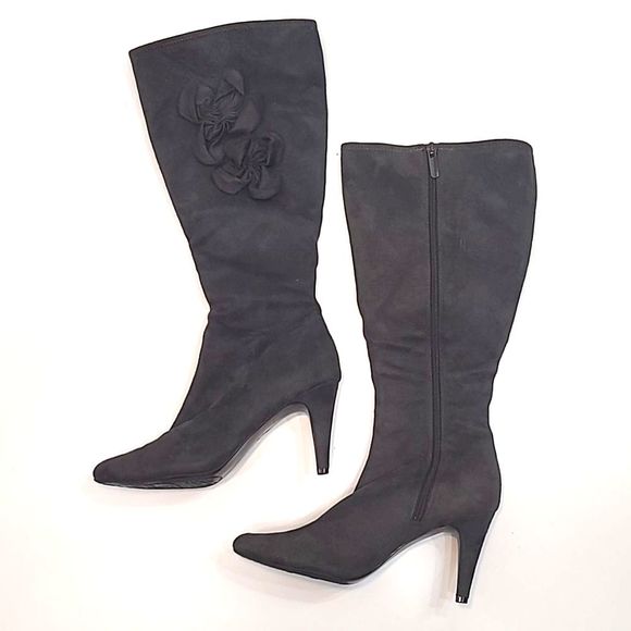 Velvet Heart Rosa Knee-High Boot Pointed Toe Stiletto Floral Accent Side Zipper - Picture 1 of 16